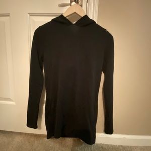 COZY BLACK HOODIE